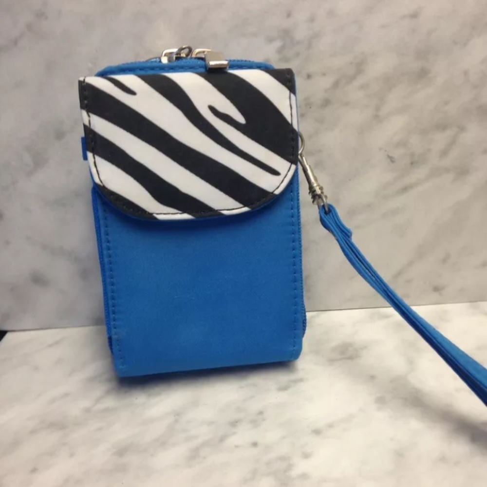 Travel Trend Wristlet